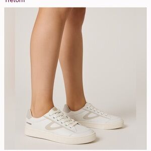 Tretorn Women's Serve Sneakers size 6.5